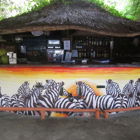 Baobab Beach Lodge And Backpackers Виланкулос Экстерьер фото