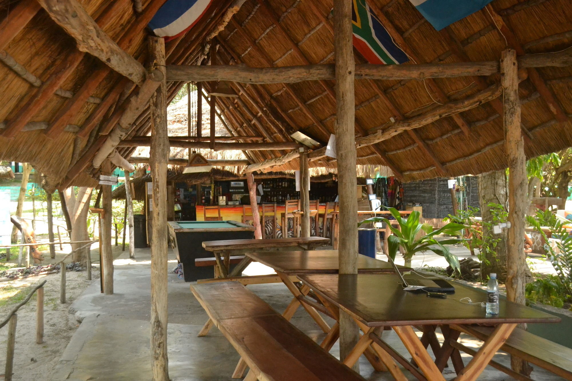 Baobab Beach Lodge And Backpackers Виланкулос Экстерьер фото